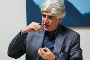 Amir Pourmand (7 of 12)-5 دکتر امیرمحمود حریرچی